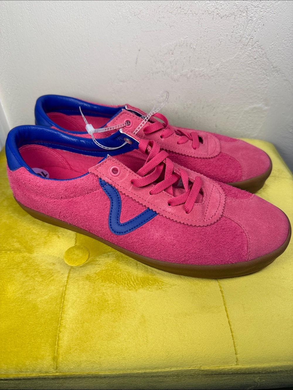 Vans Off The Wall Pink Suede Sneakers Men's 10.5 Women's 12 EU 44 NWOT